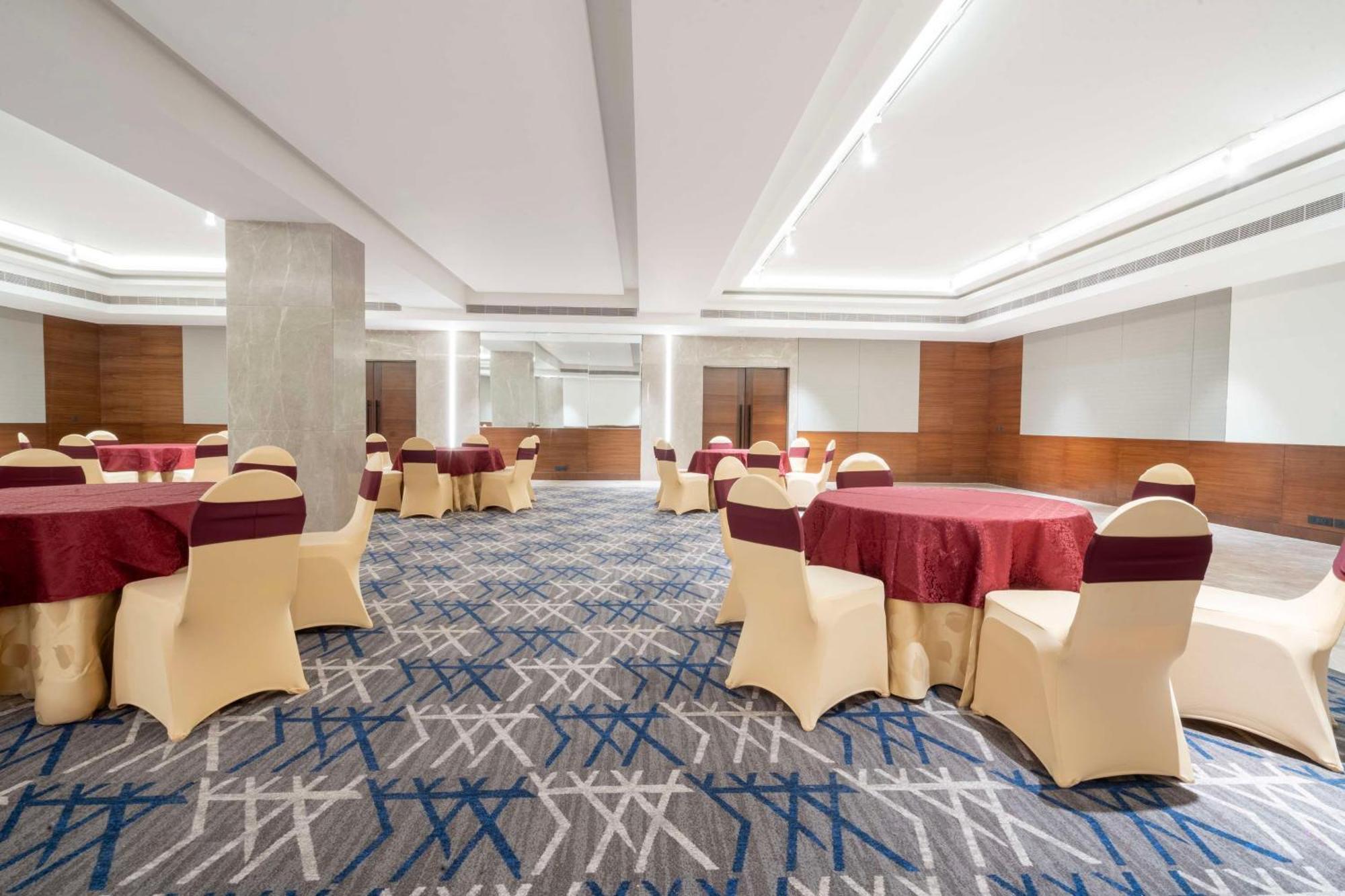 Radisson Hotel Vrindāvan المظهر الخارجي الصورة