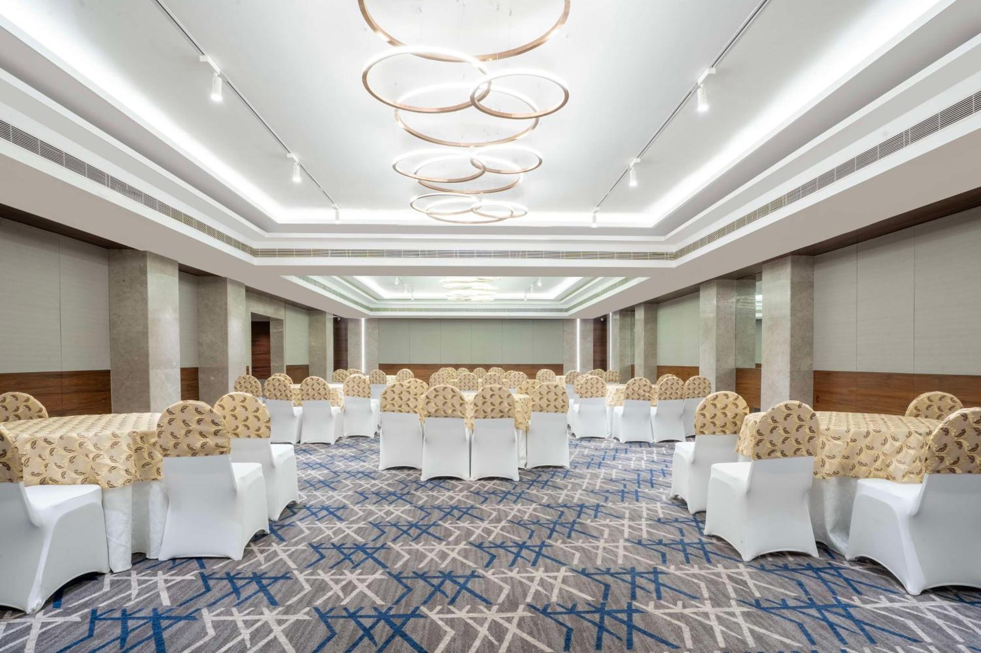 Radisson Hotel Vrindāvan المظهر الخارجي الصورة