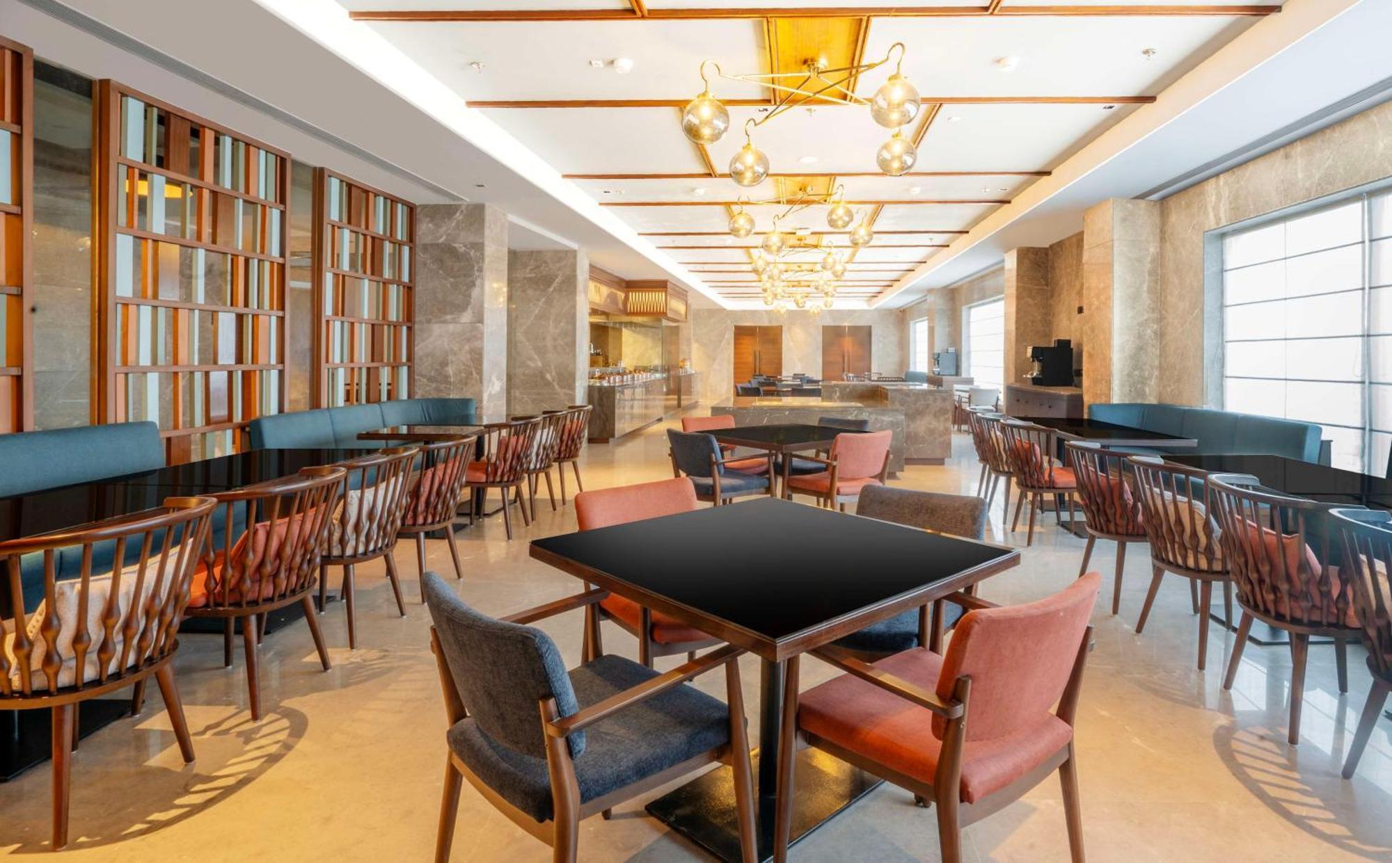 Radisson Hotel Vrindāvan المظهر الخارجي الصورة